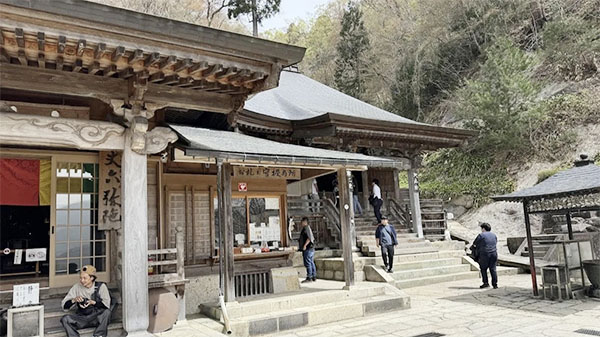 山形県でも有数の観光名所である「山寺」